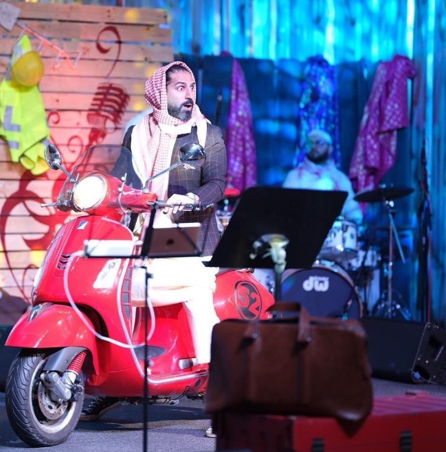 Gulf Weekly Khalid dazzles in digital concert 